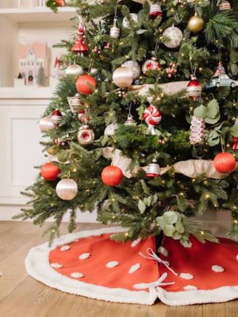 The Reversible Pom-Pom Tree Skirt. Jillian Harris Canvas Collaboration.
